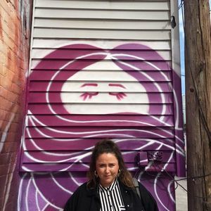 Meet your Posher, Caitlín